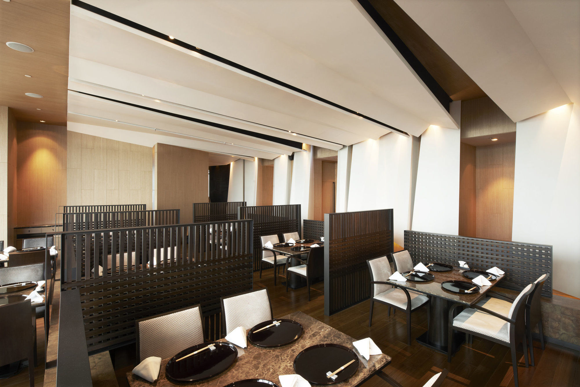 The Okura Prestige Bangkok Banguecoque Restaurante foto Interior of a restaurant